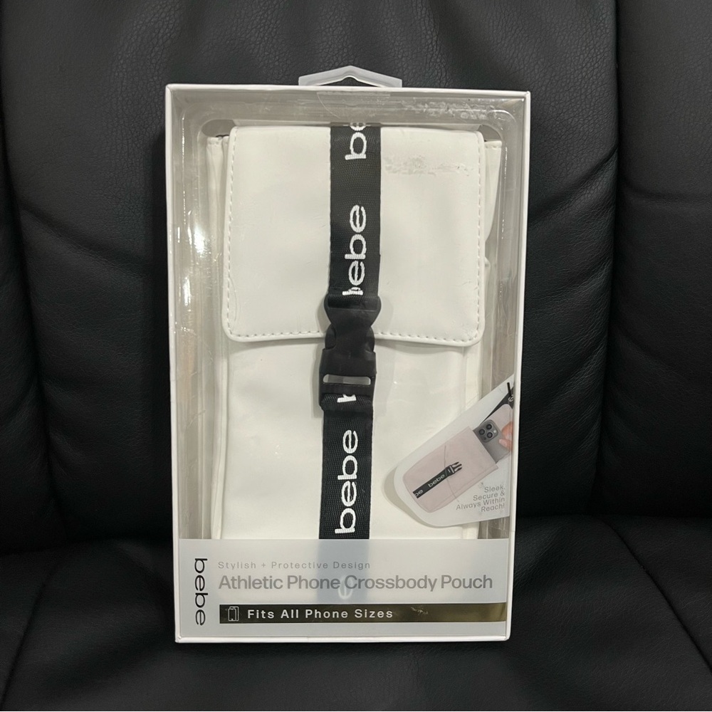 NIB❗️Bebe Athletic Phone Crossbody Pouch in white fits all phone sizes